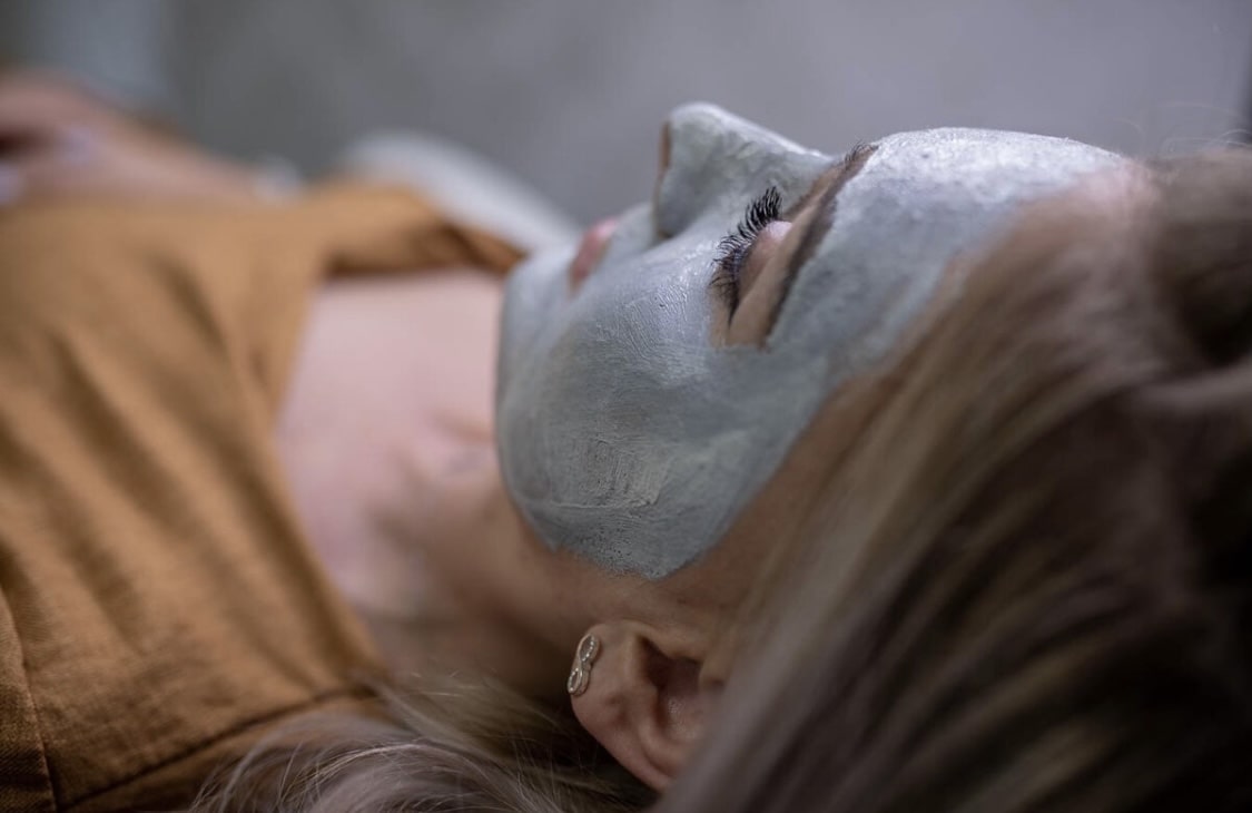 Gesichtsbehandlung
